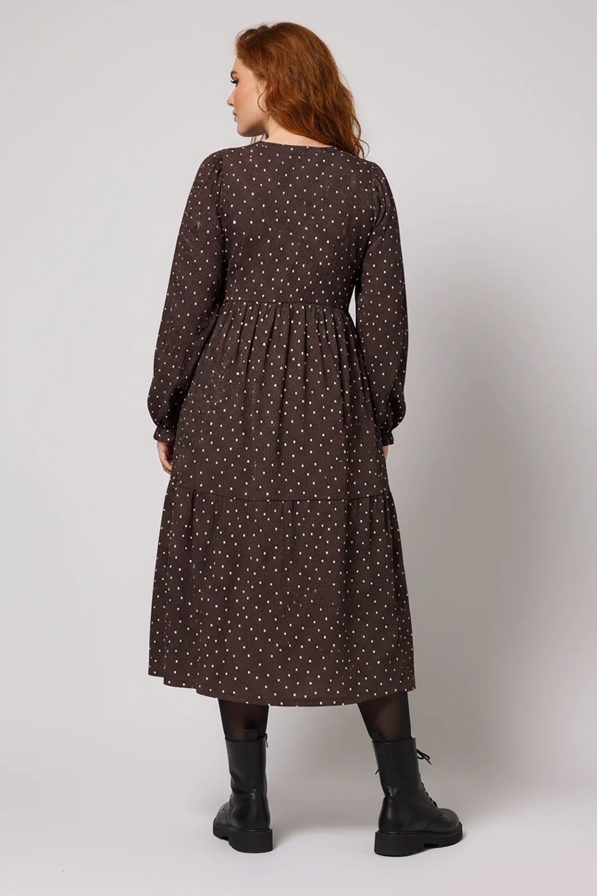 Gepunktetes Midikleid