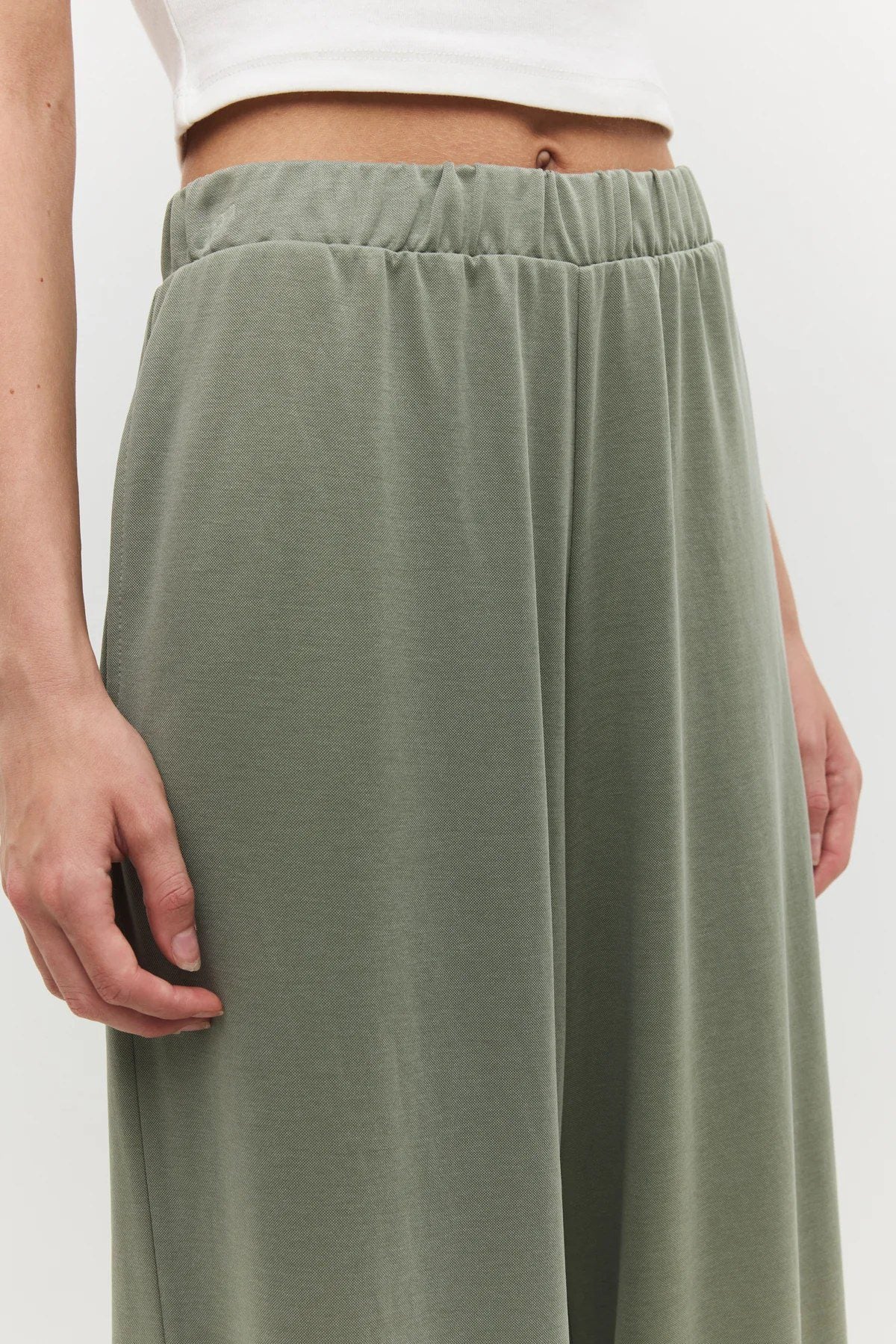 Bequeme, weite Hose mit elastischem Bund
