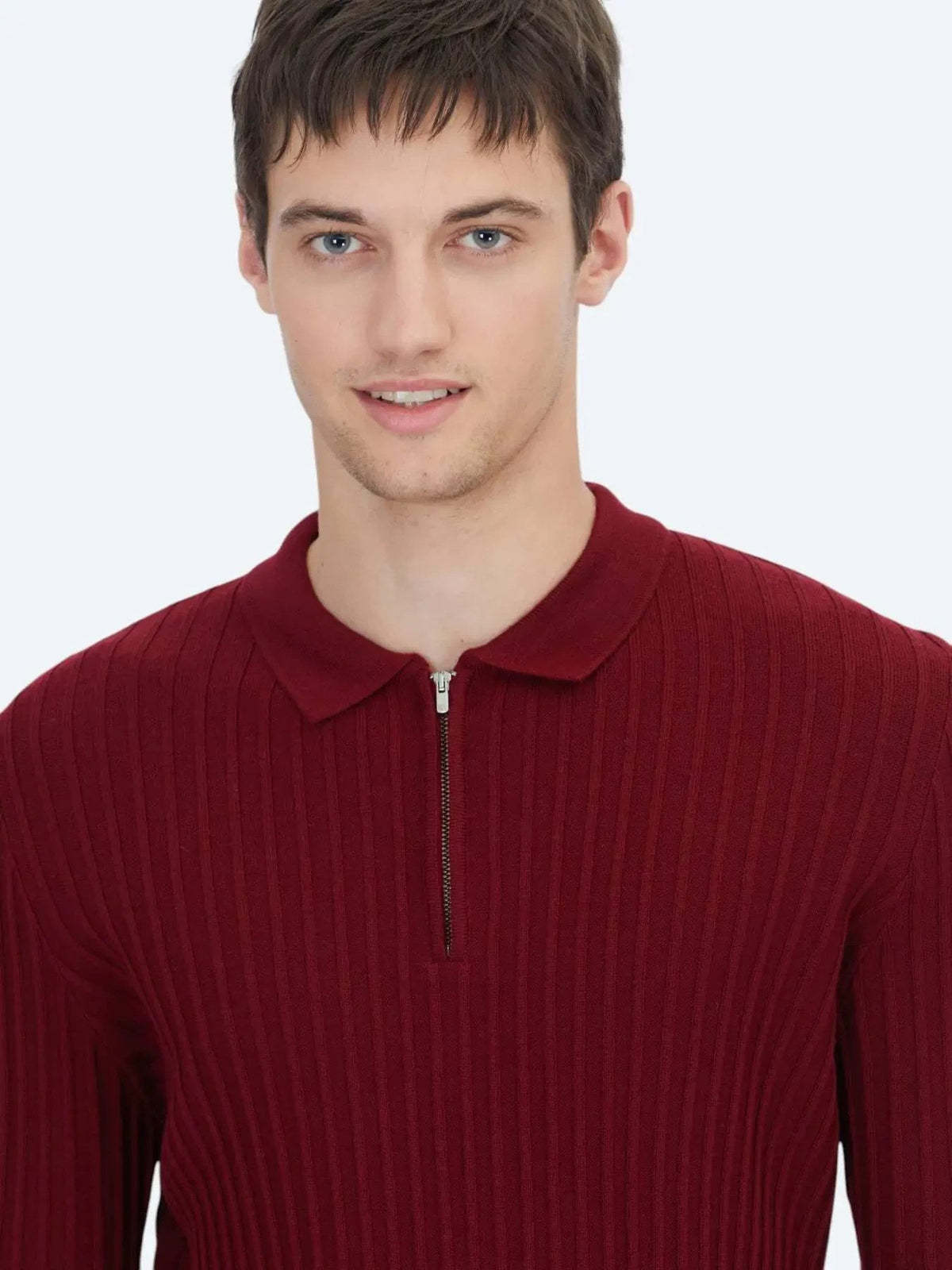 Rotes Strick-Sweatshirt