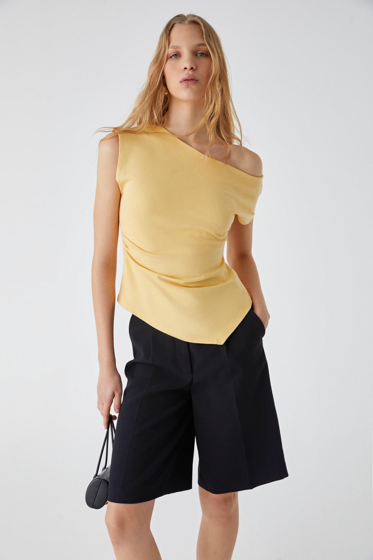 GRIMELANGE REHINGA Damen Asymmetrische Bluse Gelb