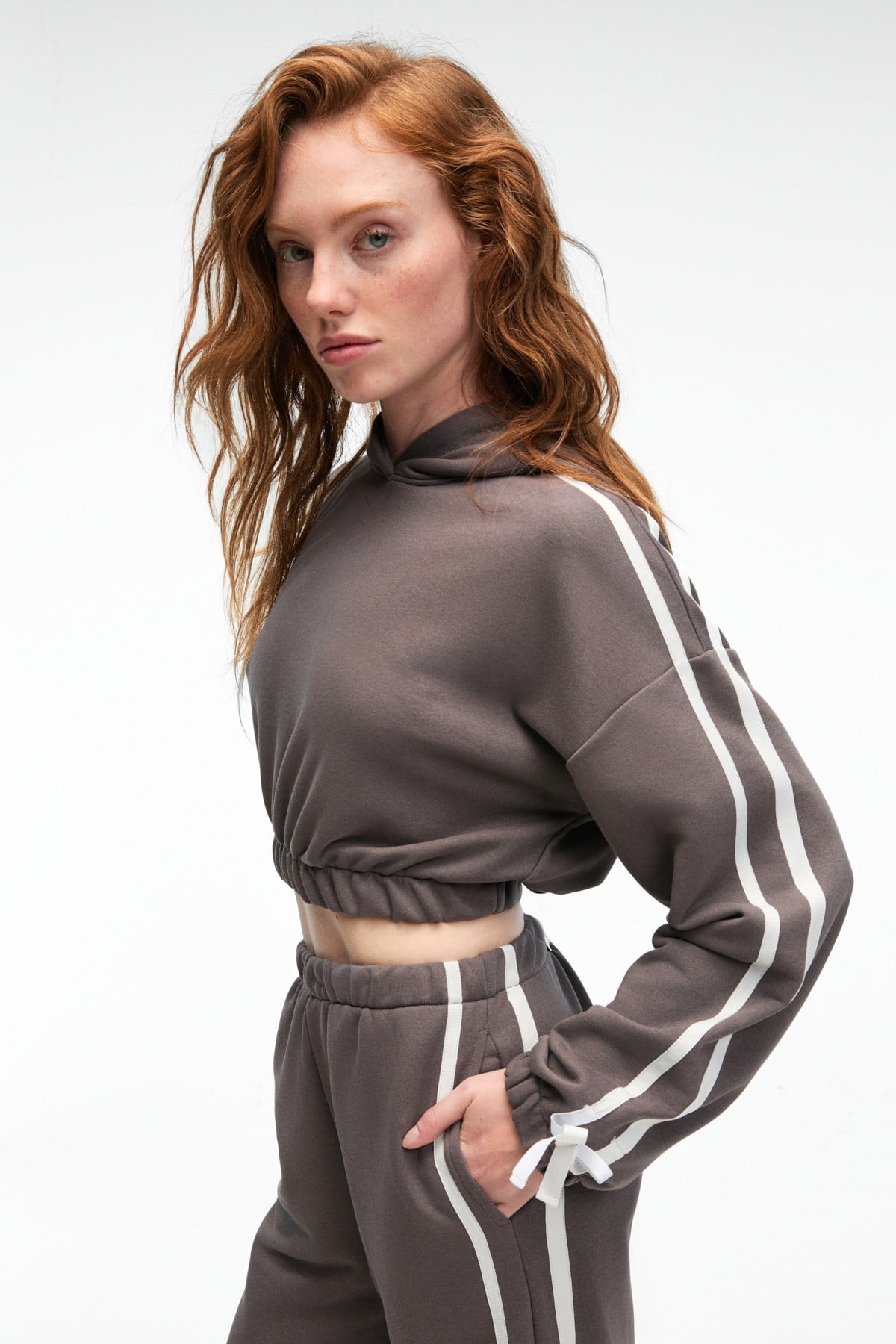 ETHIQUET ROSELLE Damen Kapuzen Crop-Sweatshirt Anthrazit