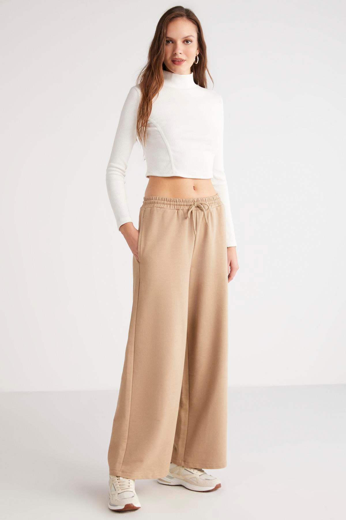 SABRINA Damen Cropped Rippblusе