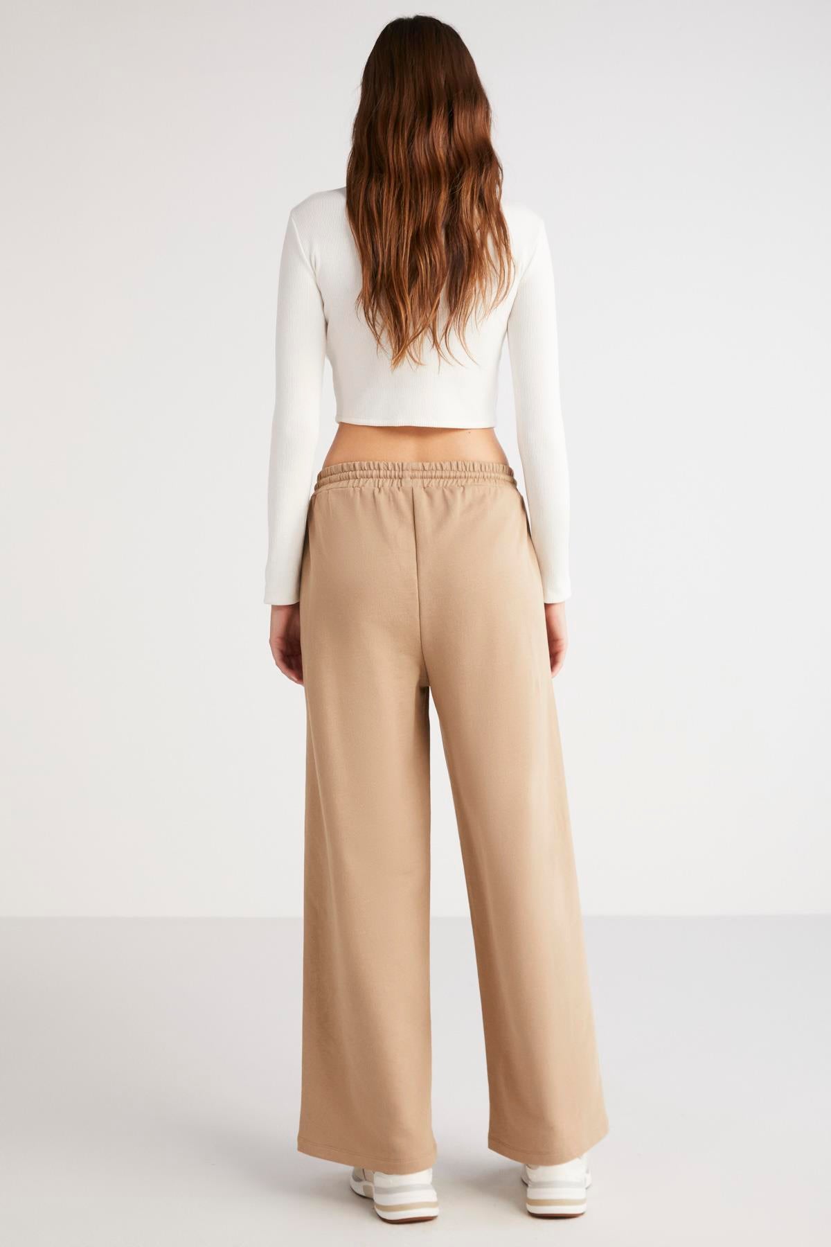 ETHIQUET SABRINA Damen Cropped Rippblusе Weiß