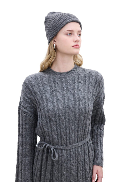 GEFLOCHTENES STRICKKLEID, SCHWARZ