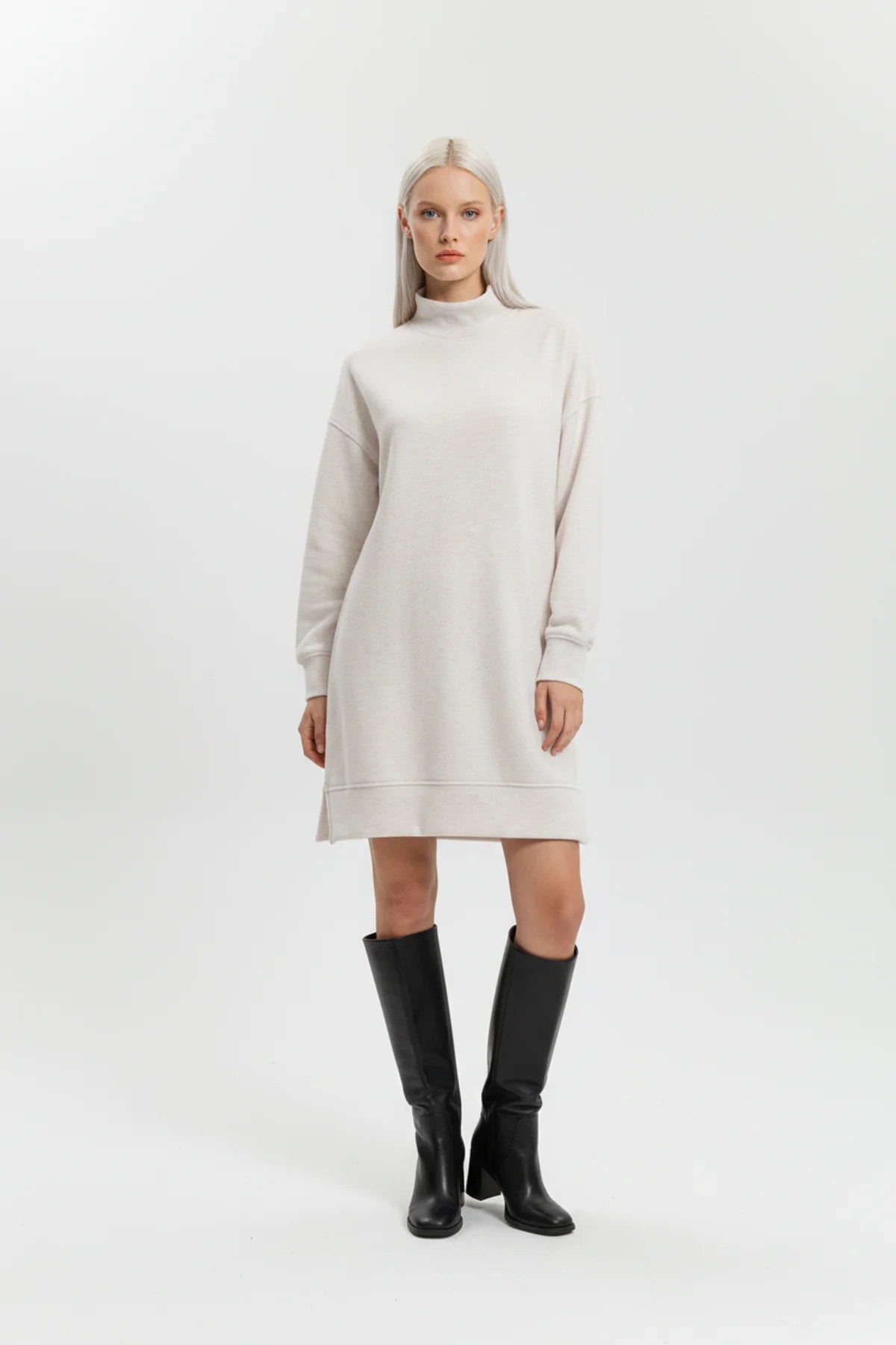 Bürstkleid mit langen Ärmeln