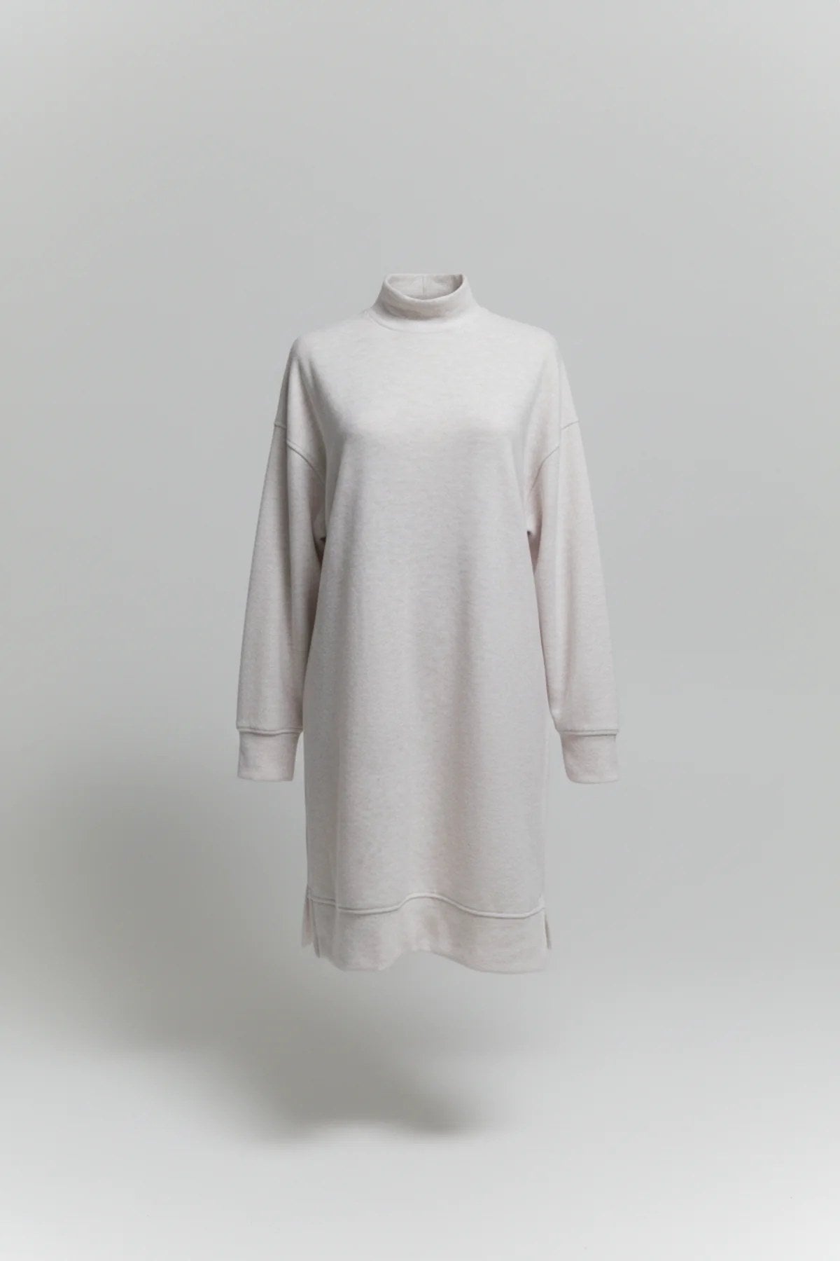 Bürstkleid mit langen Ärmeln