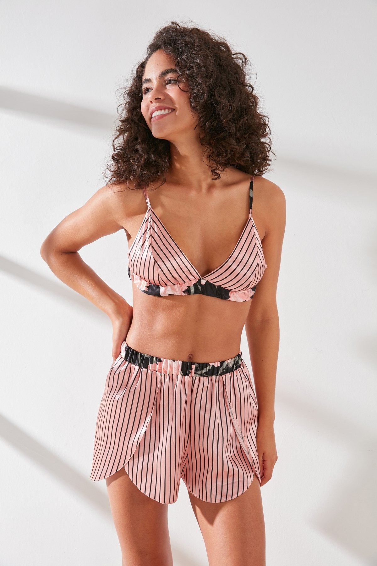 Satin-Bralette & Shorts-Set