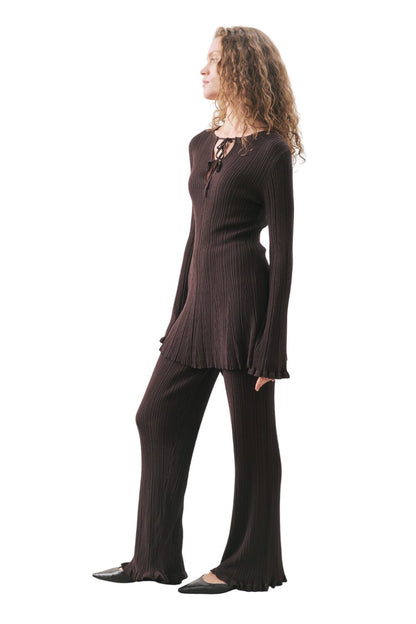Schwarze gerippte Strickhose mit Flip-Flop-Verschluss