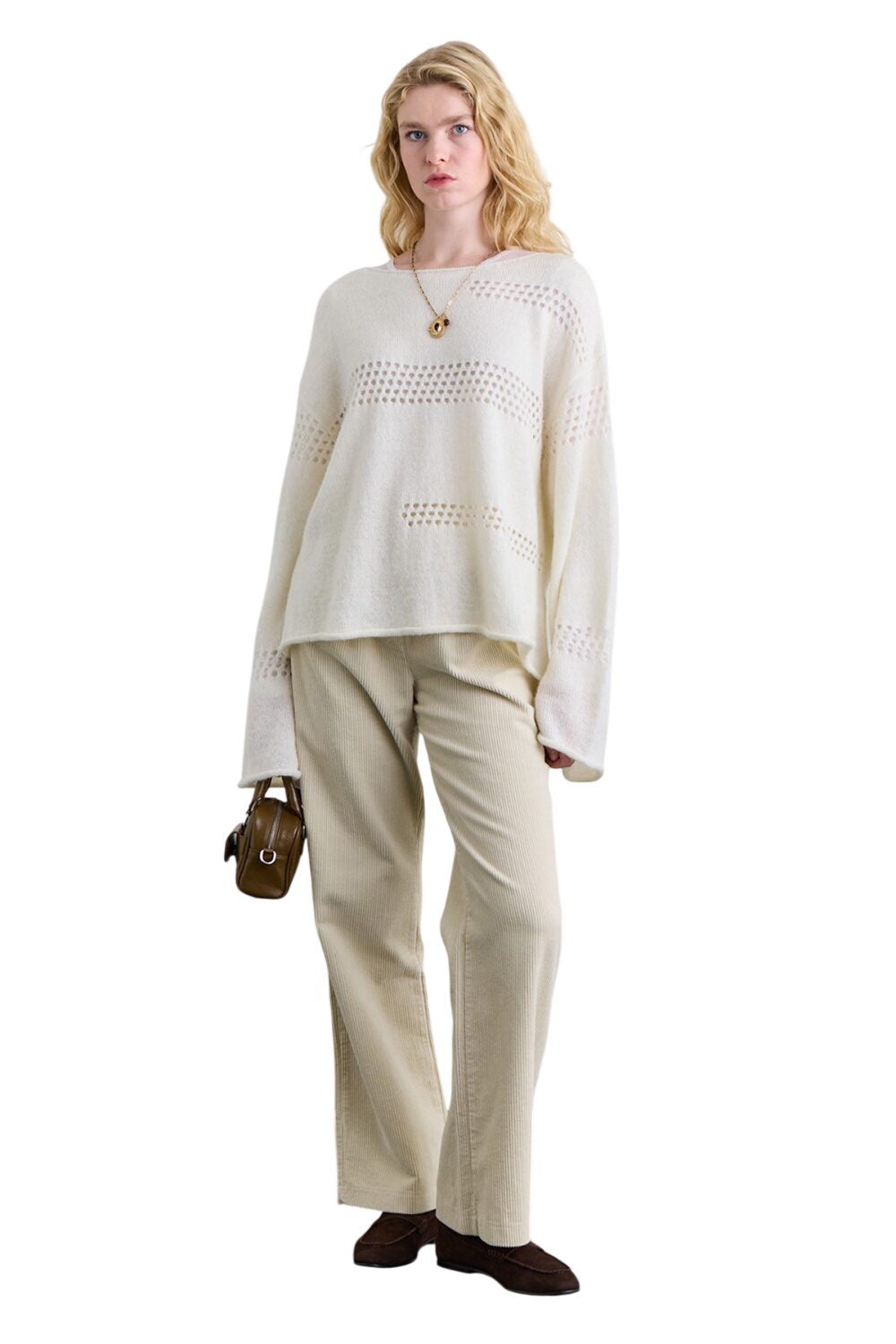 SCHWARZER PULLOVER MIT ABLAGE-STRICKMUSTER