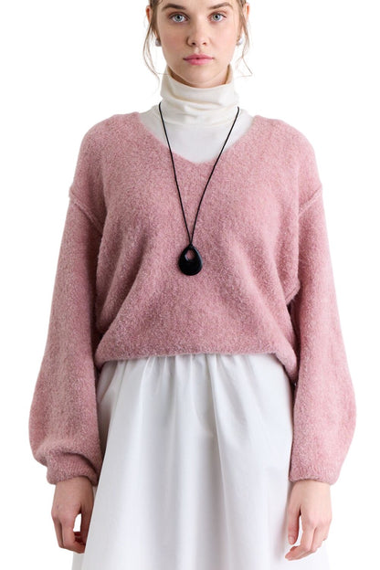 SCHWARZER PULLOVER MIT WEICHER STRUKTUR