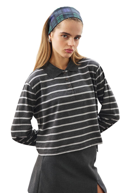 Schwarzes Polo-Shirt mit Streifen