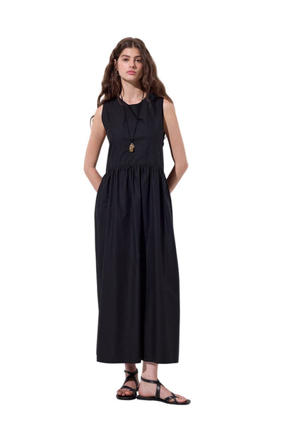 Schwarzes Popelinekleid mit verstellbarem Gürtel