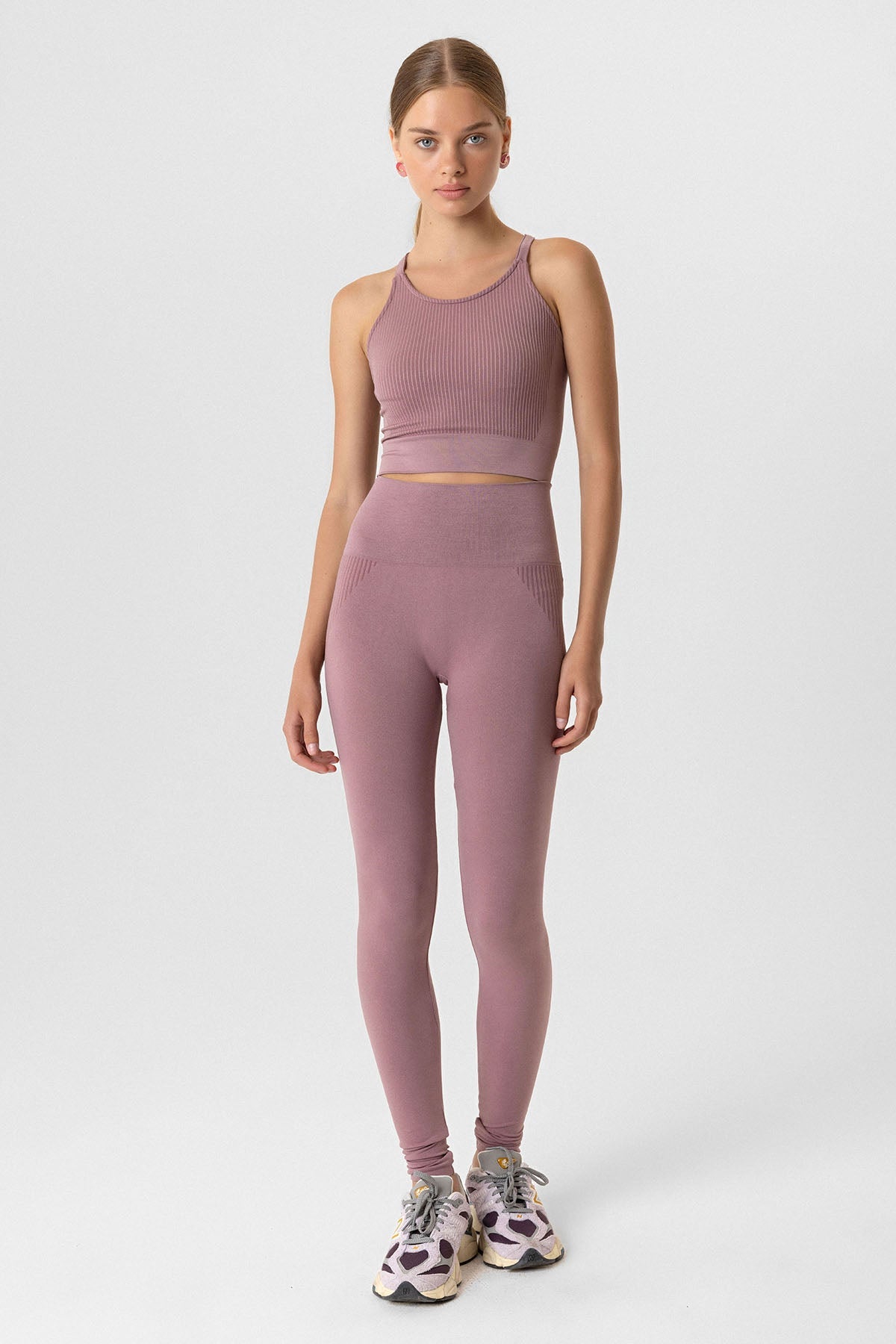 Nahtloses Crossbody-Crop-Top