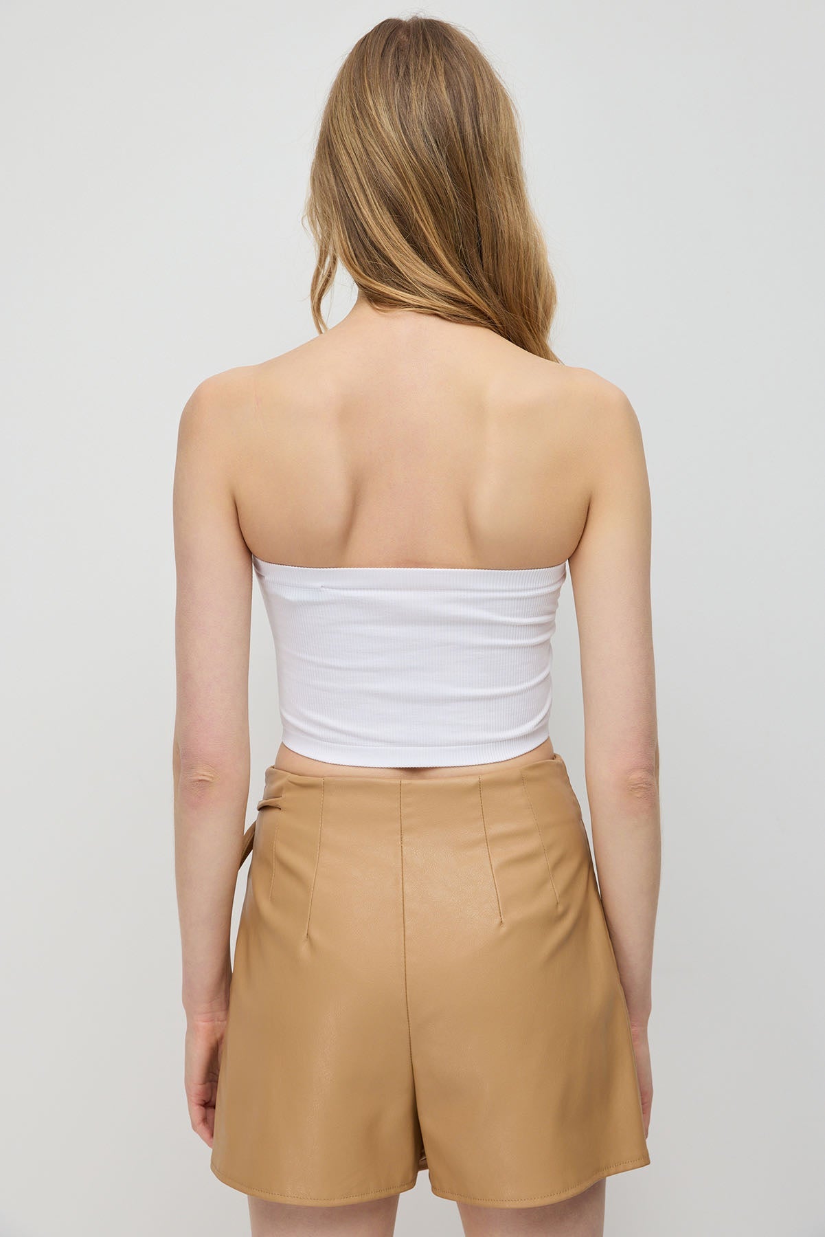 Trägerloses Crop-Top