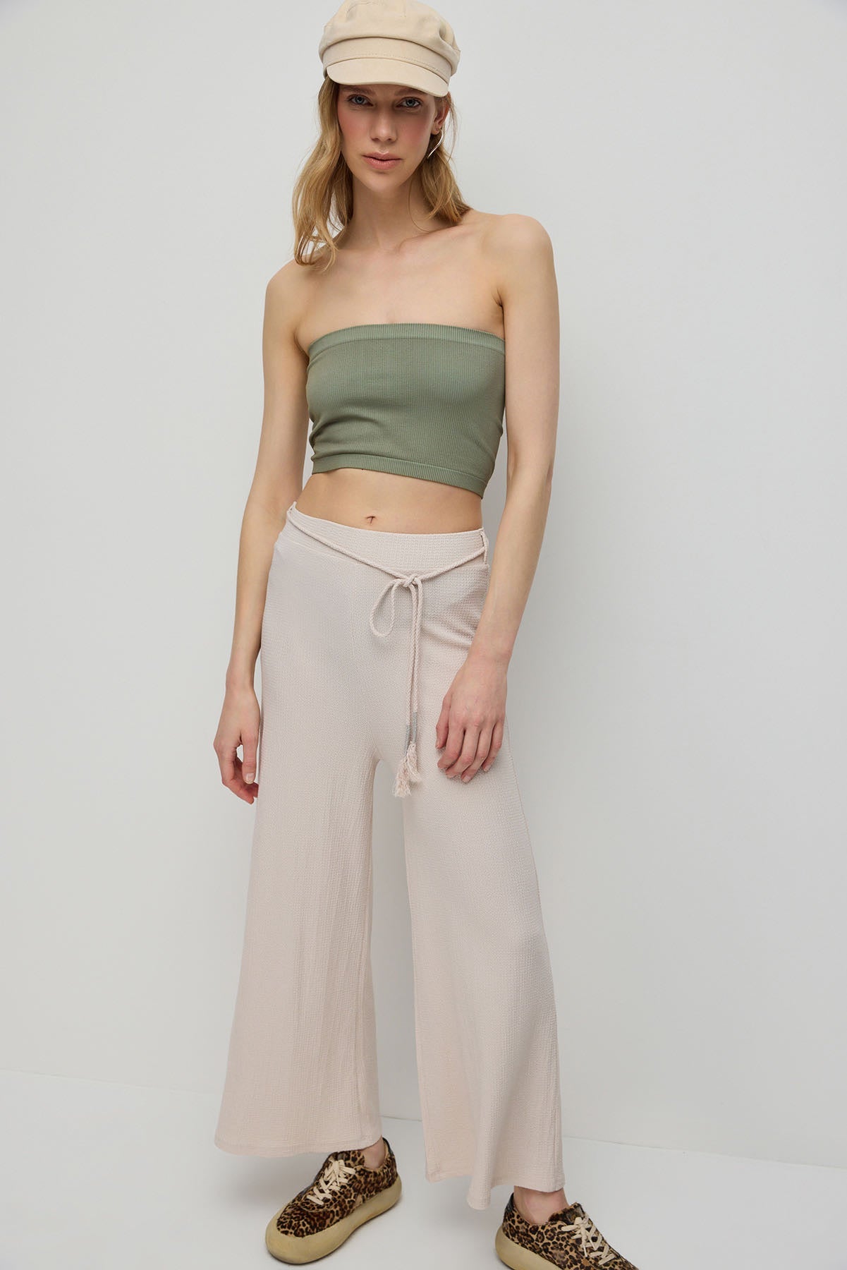 Staplez Crop Top