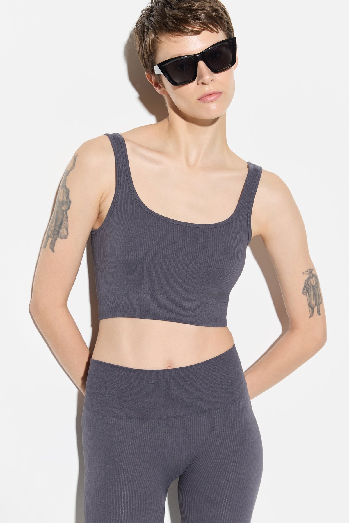 Gepolstertes Crop-Top mit dicken Trägern