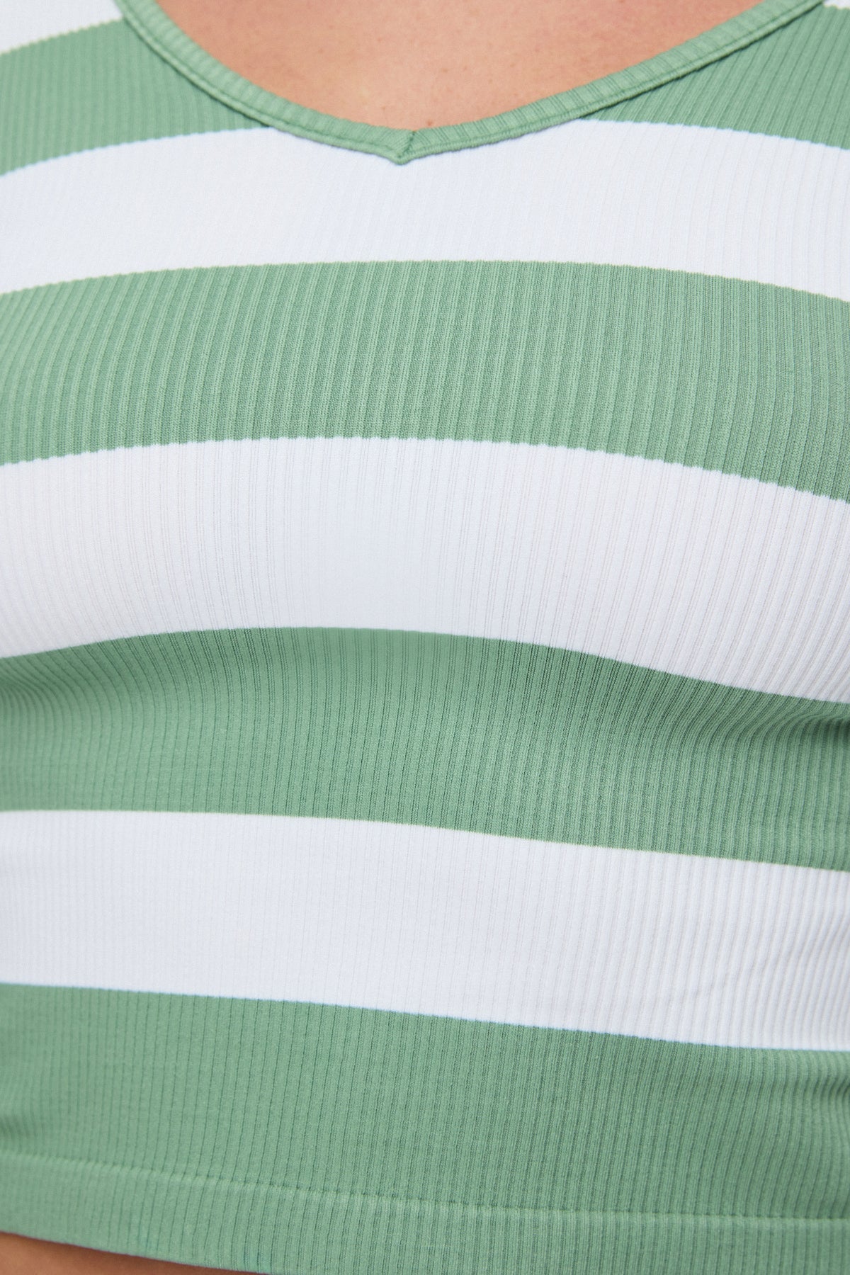 Langärmeliges gestreiftes T-Shirt