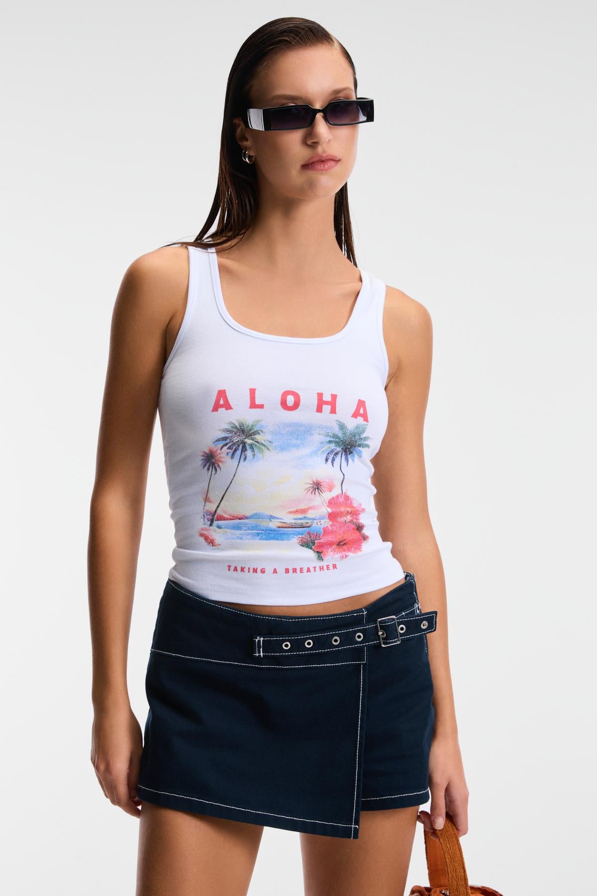 ETHIQUET SEPHIRA Damen Slim-Fit Cutout Top Weiß