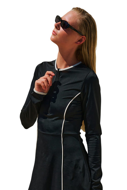 Gestreiftes Badekleid mit Details, schwarz