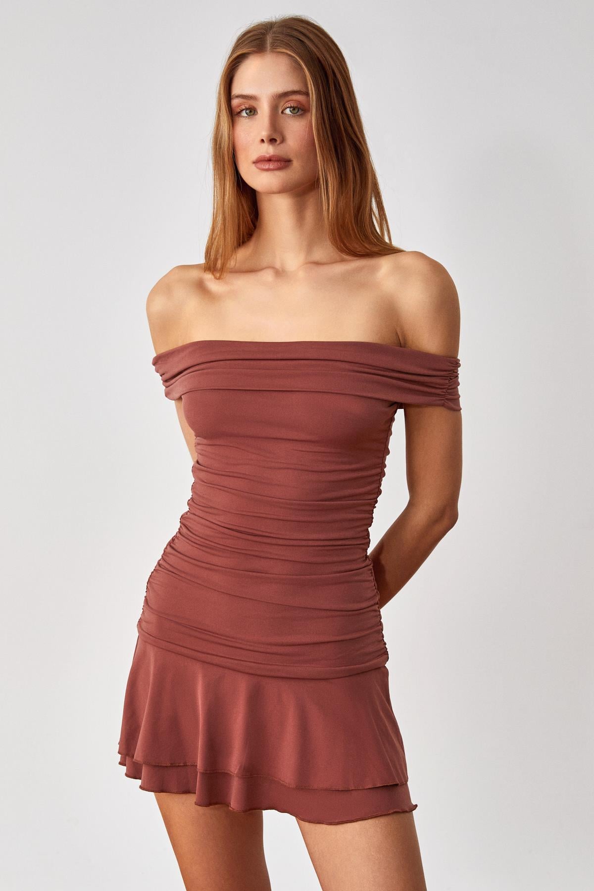 ETHIQUET SEVGRES Damen Off-Shoulder Kleid Braun