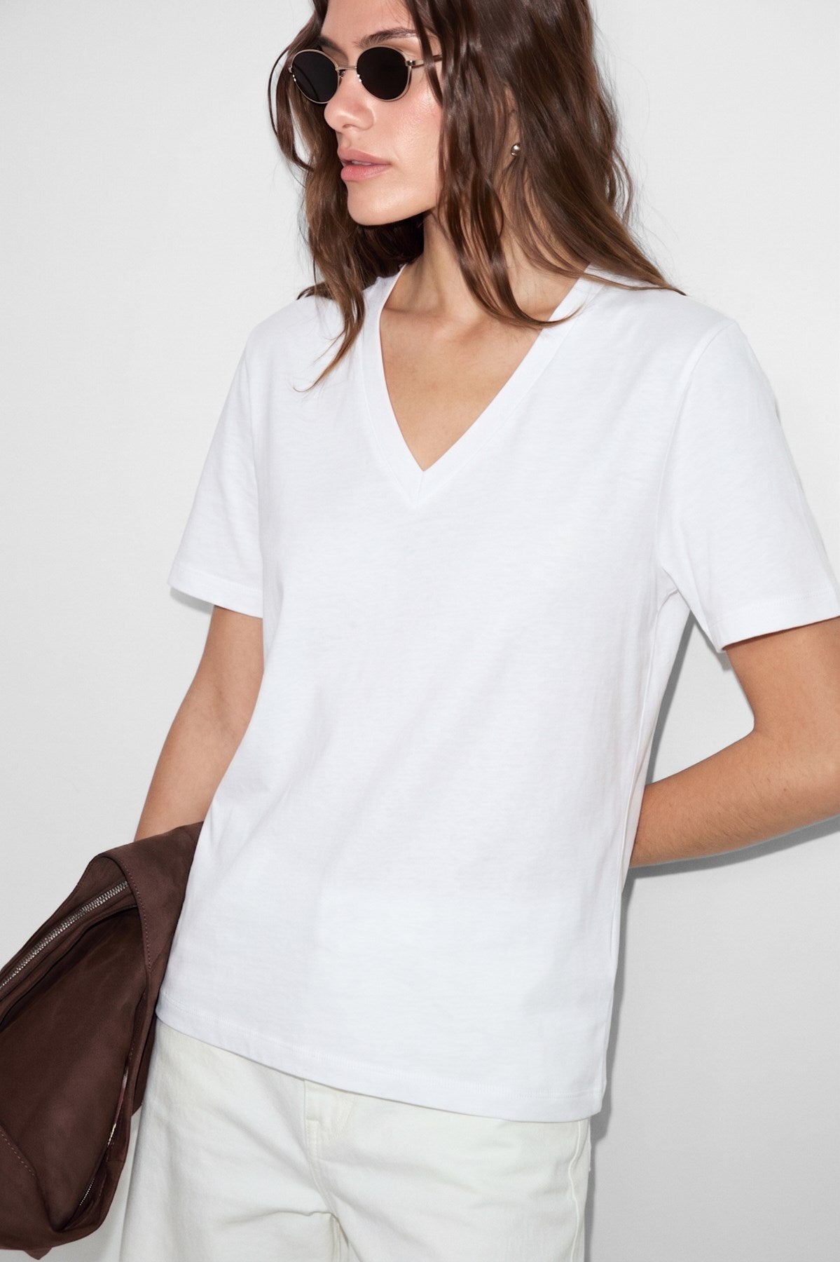 ETHIQUET Sheane Damen Bio-V-Ausschnitt-Shirt Weiß