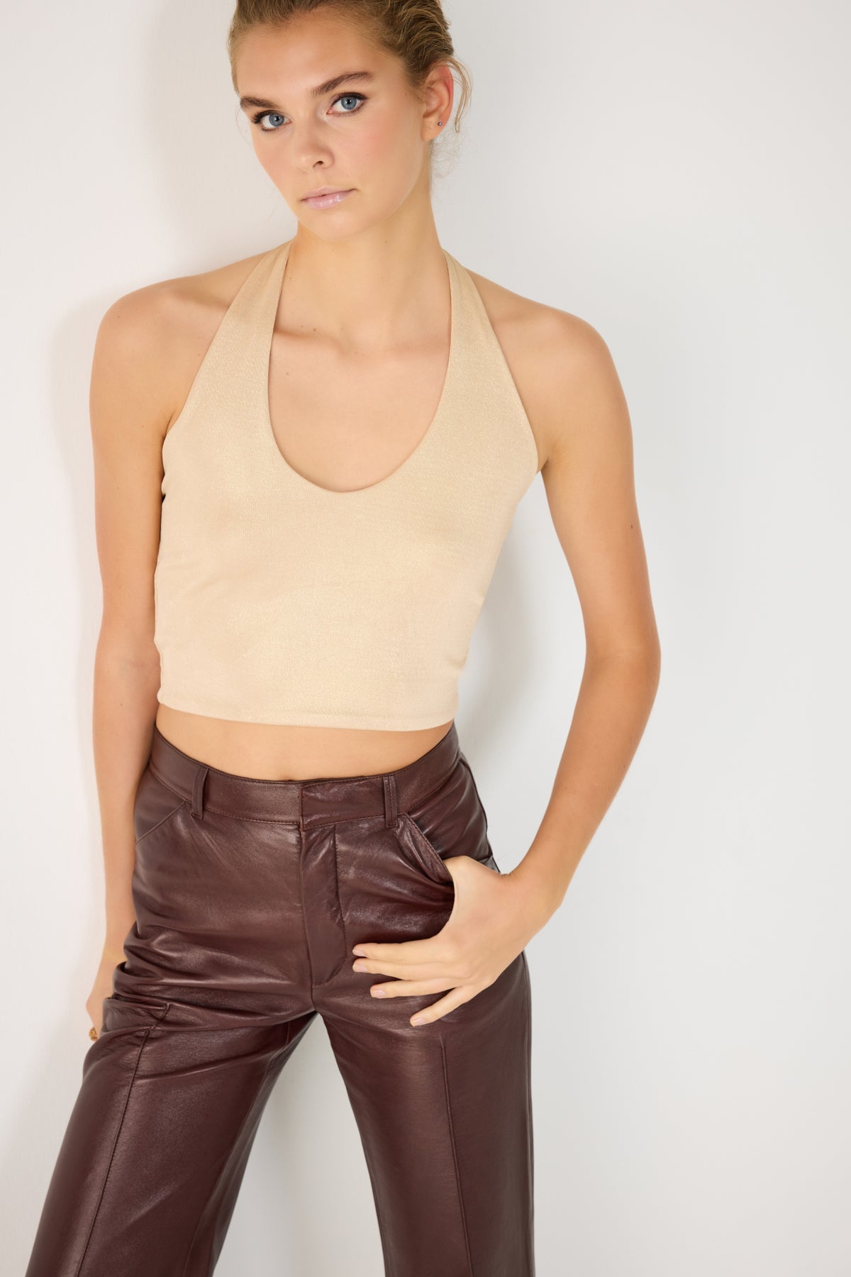 Glitzerndes Neckholder-Crop-Top
