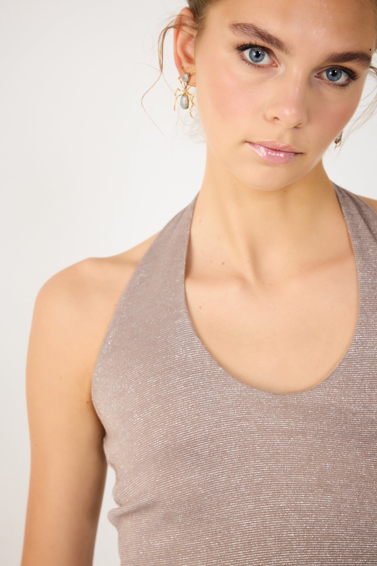 Glitzerndes Neckholder-Crop-Top