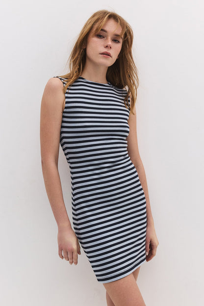 Gestreiftes Minikleid mit rückenfreiem Design