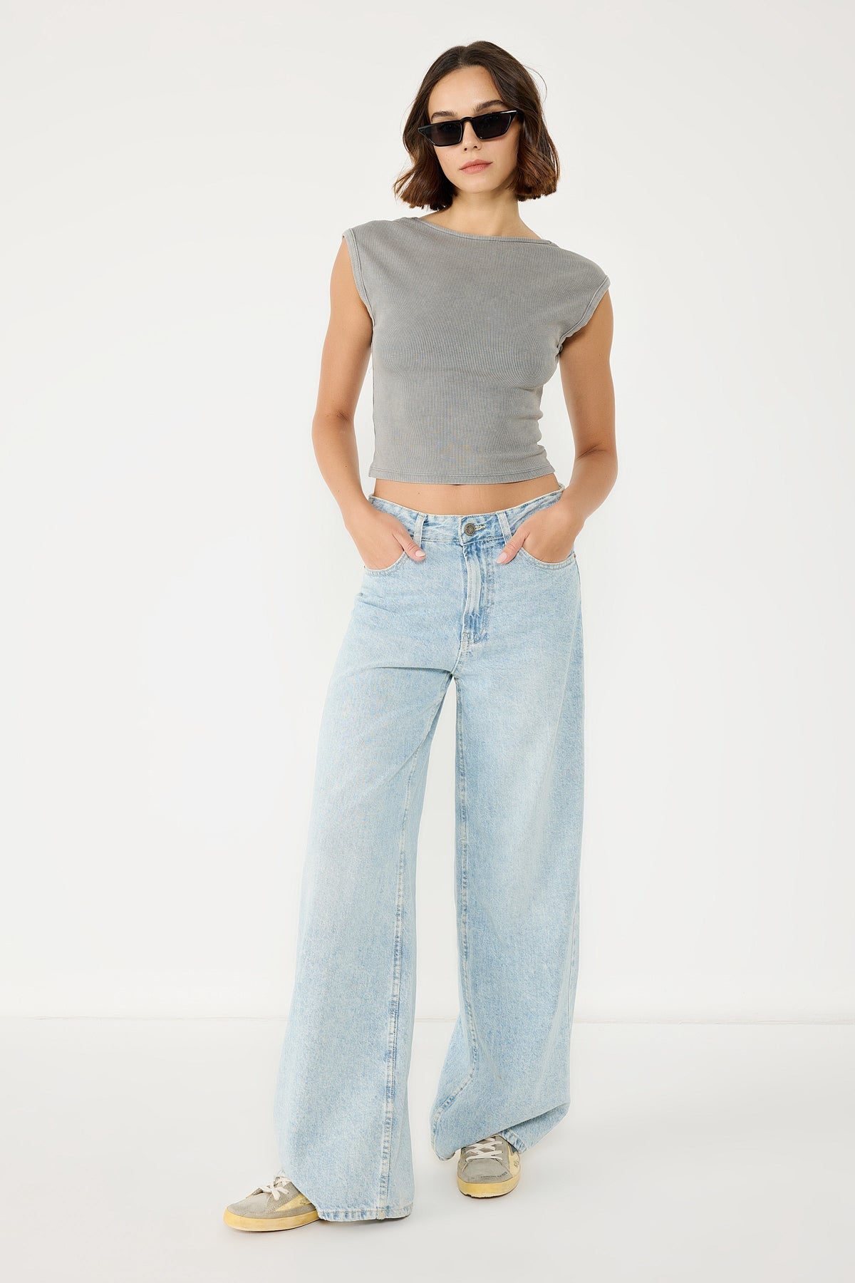 Rückenfreie Crop-Bluse