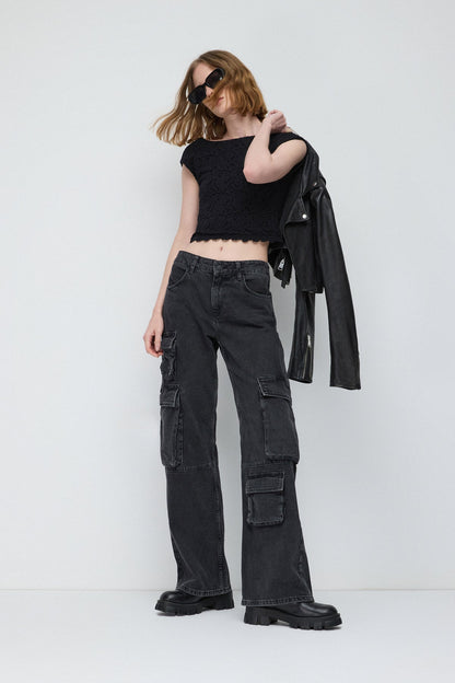 Rückenfreies Spitzen-Crop-Top