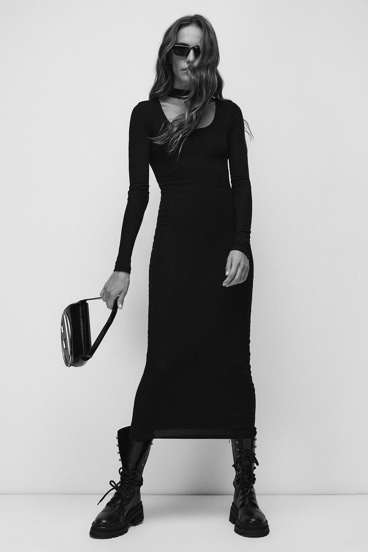 Midikleid mit rückenfreiem Design