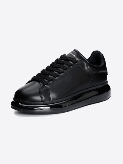 Sportschuhe mit Ballonsohle – Schwarz