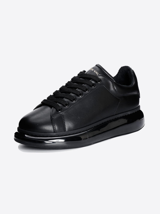 Sportschuhe mit Ballonsohle – Schwarz