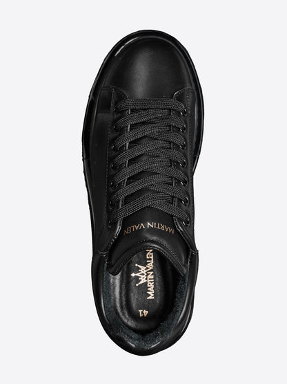 Sportschuhe mit Ballonsohle – Schwarz