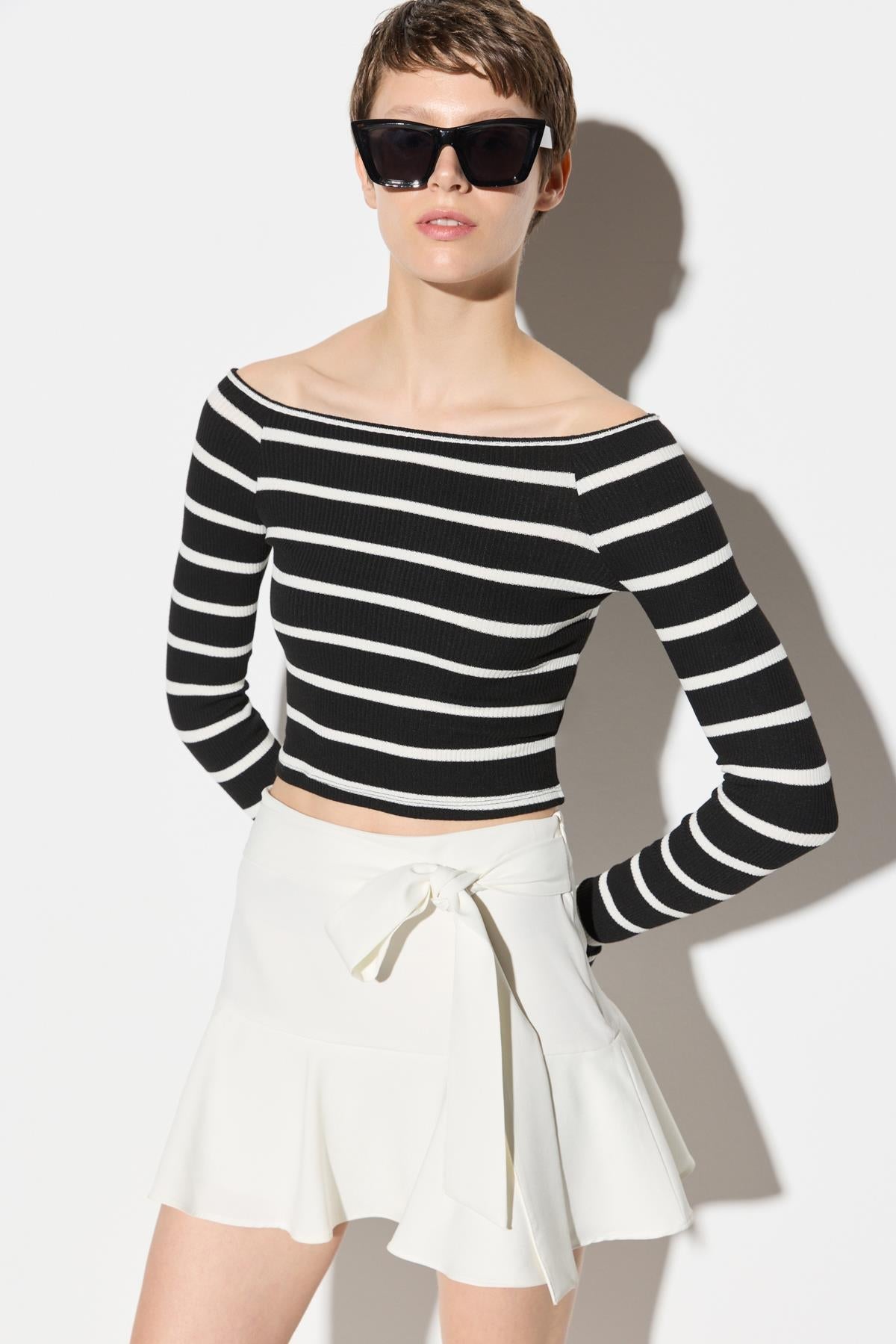 Langärmlige, gestreifte Crop-Bluse
