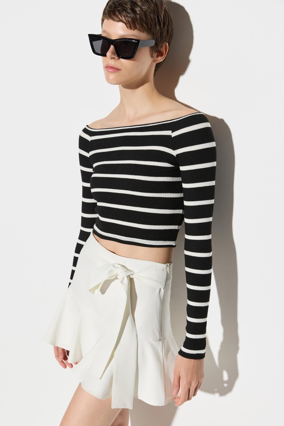 Langärmlige, gestreifte Crop-Bluse