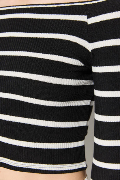 Langärmlige, gestreifte Crop-Bluse