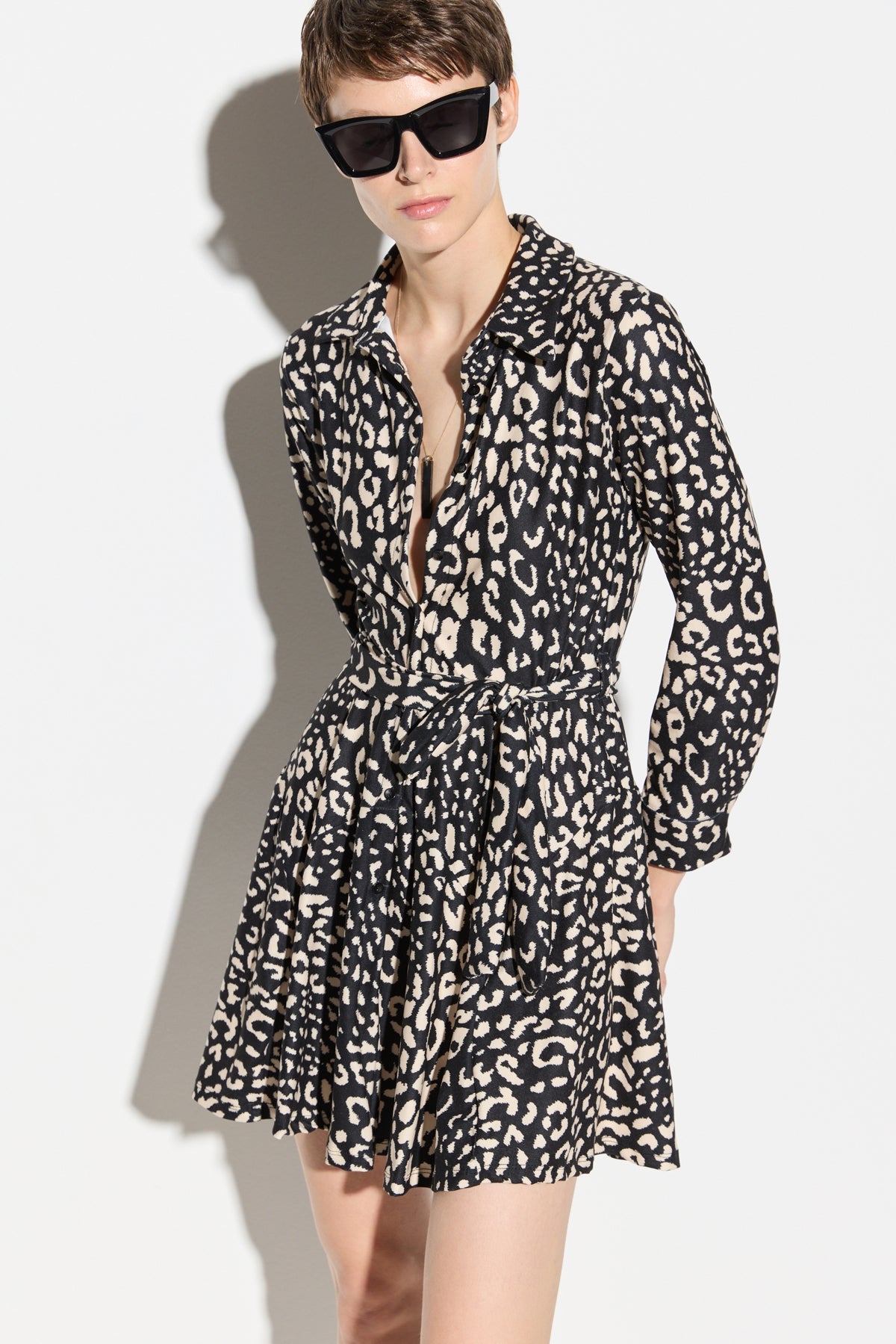 Langärmeliges Minikleid