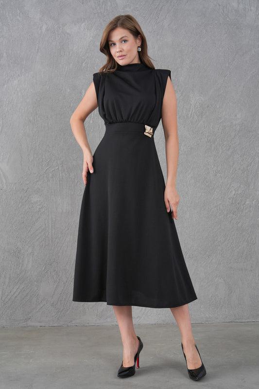 Schwarzes Crepe-Midi-Kleid mit Gürtel