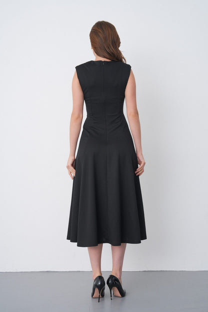 Schwarzes, ärmelloses Damenkleid in Midi-Länge mit A-Linien-Schnitt – elegantes Kleid für den Alltag und das Büro 77162