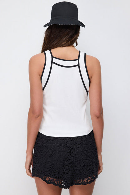 Neckholder-Tanktop mit schwarzen Streifen