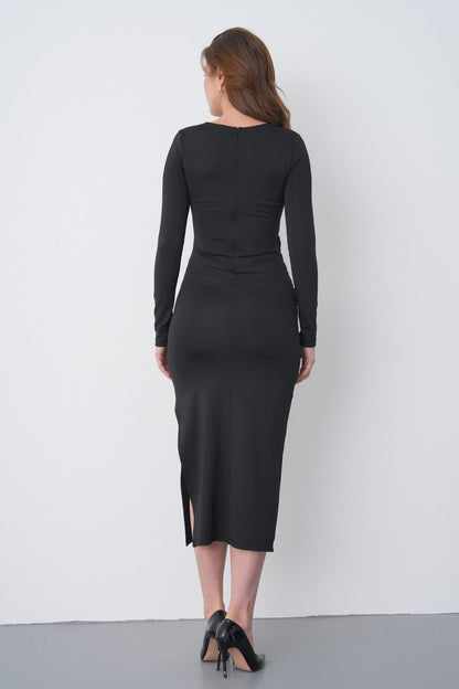 Schwarzes, langärmeliges, elegantes Midikleid für Damen mit Schlitz, Taillierung und Accessoires