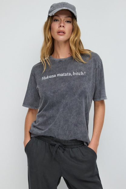 Einfaches T-Shirt mit Slogan-Aufdruck