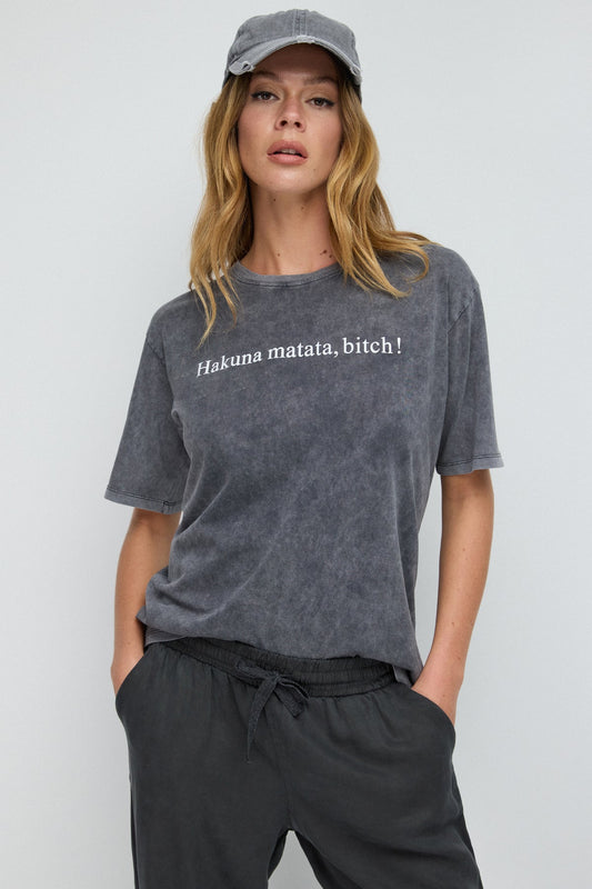 Einfaches T-Shirt mit Slogan-Aufdruck