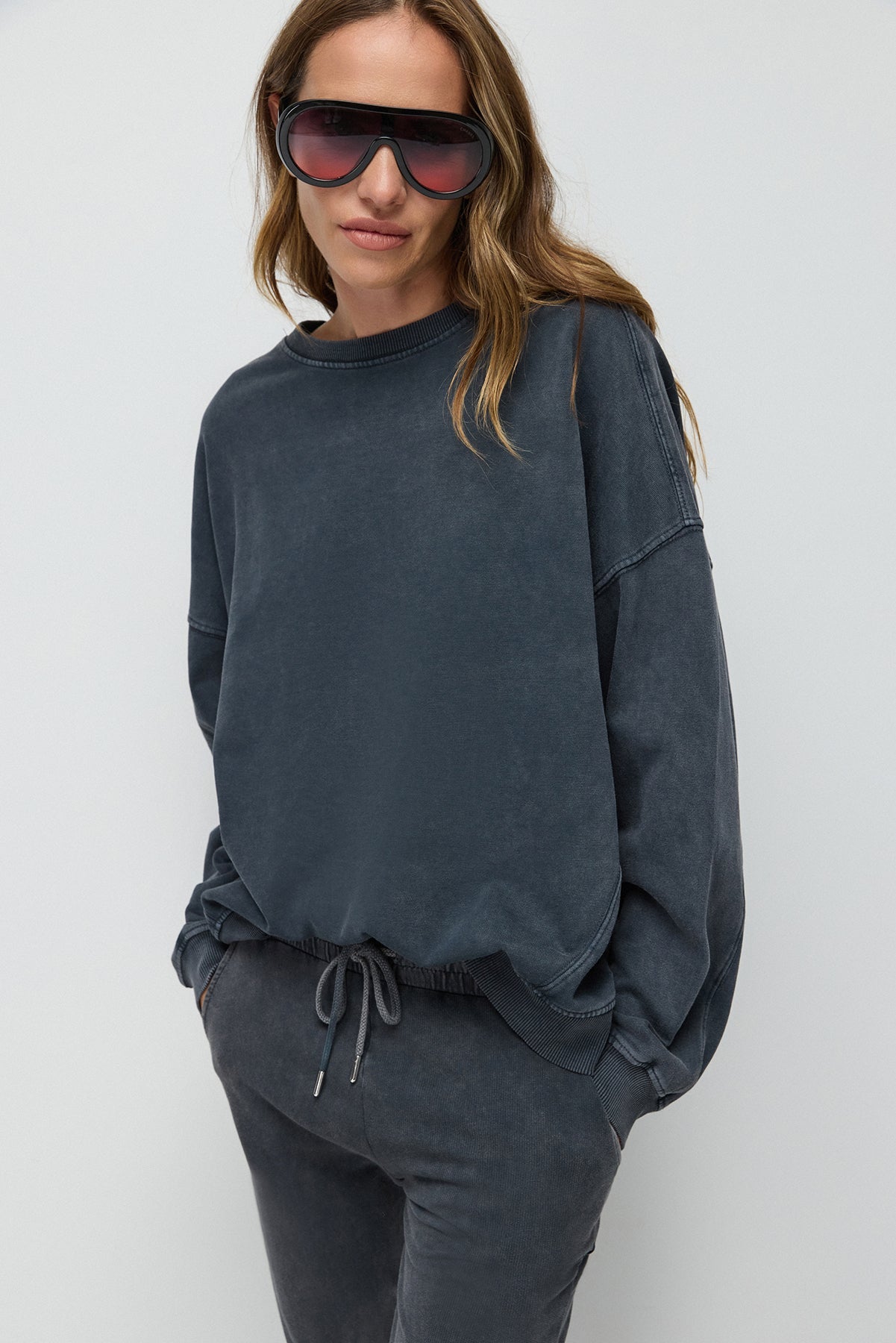 Oversize-Sweatshirt mit verwaschenem Effekt