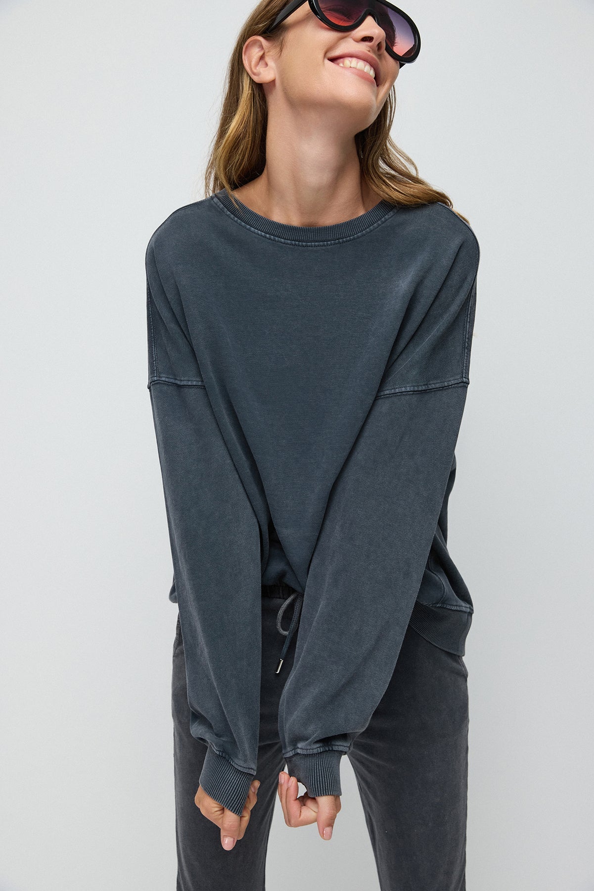 Oversize-Sweatshirt mit verwaschenem Effekt
