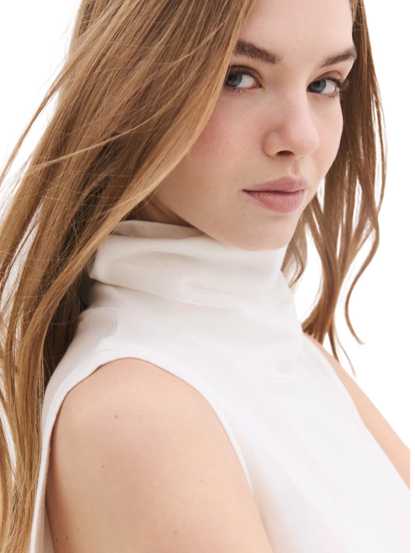 Ärmellose Bluse mit Rollkragen