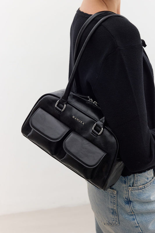 SCHWARZE RETRO-TASCHE MIT TASCHEN