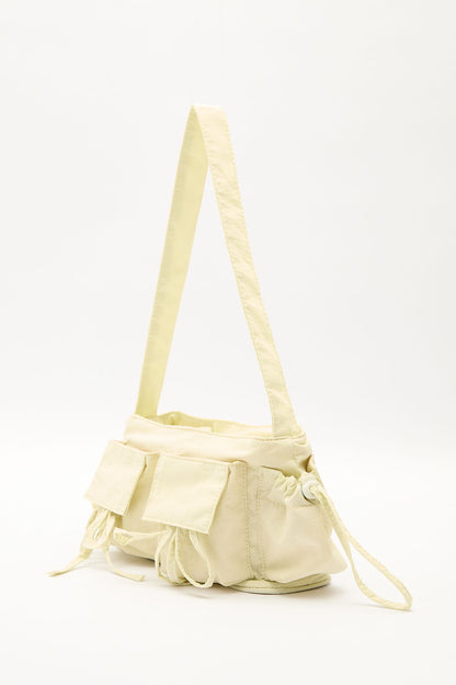 SCHWARZER KABELBEUTEL MIT TASCHENDETAILS