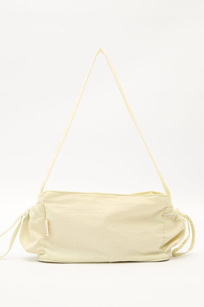 SCHWARZER KABELBEUTEL MIT TASCHENDETAILS